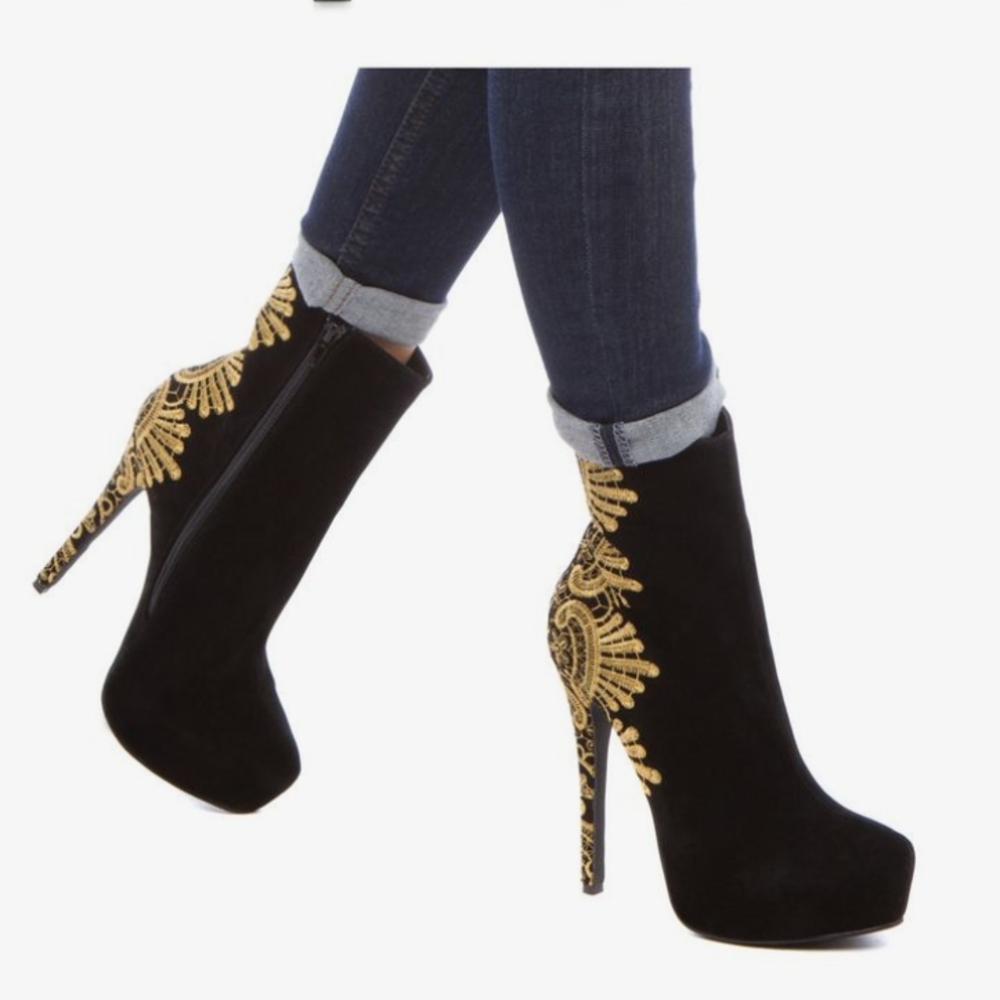 Vintage Shoe Dazzle Black & Gold Heeled Boots